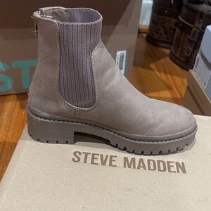 Steve Madden childrens Taupe Ankle Booties